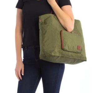 New Most Wanted USA Foldable Waterproof Convertible Tote Bag With Shoulder Strap